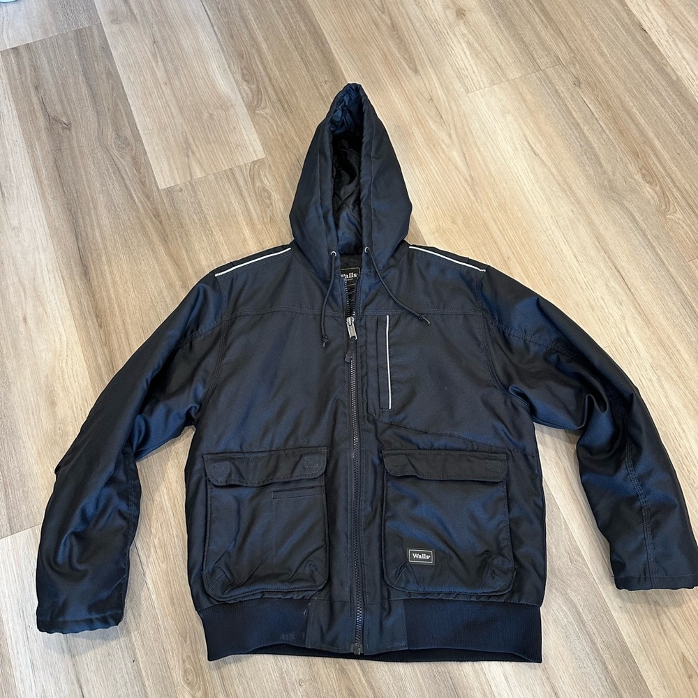 Walls Men’s Black Hooded insulated Jacket size large zipper and pockets workwear